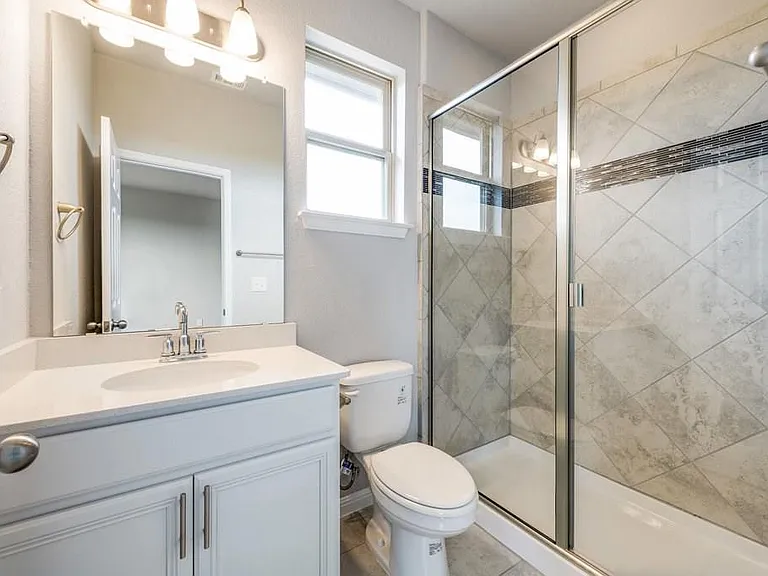 3240 E Whitestone Blvd #23 — Photo 15