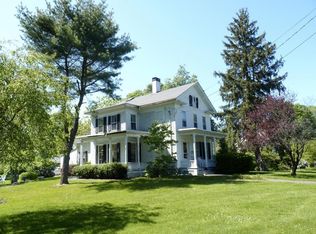 38 High St, Clinton, CT 06413