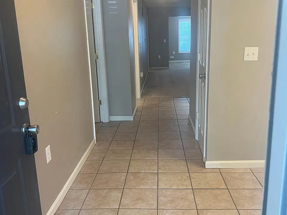 2500 Huntscroft Ln #103