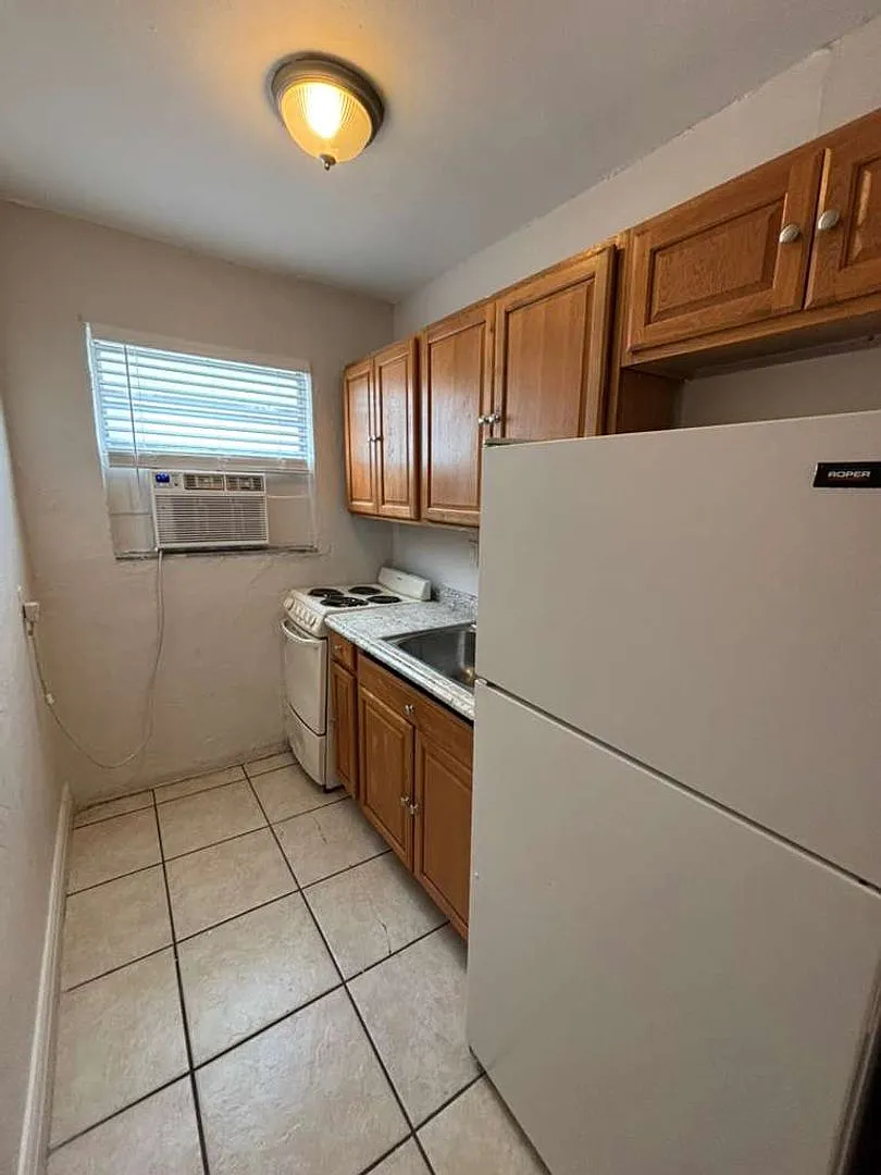 Remodeled 1/1 — Photo 4