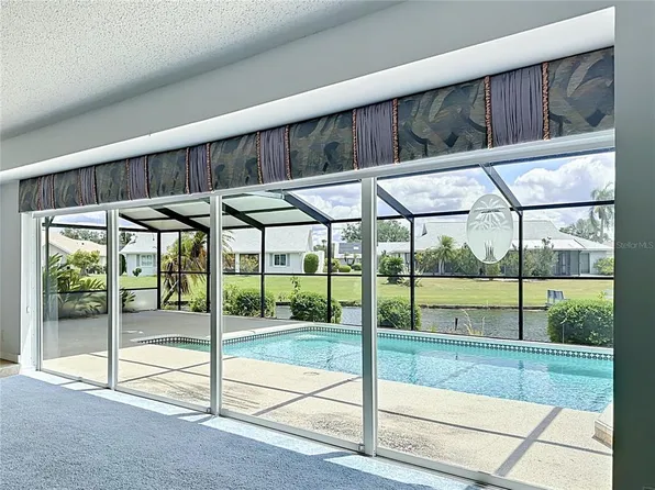 2007 Wedge Ct, Sun City Center, FL 33573