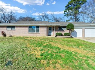 1511 University Dr, Arlington, TX 76013