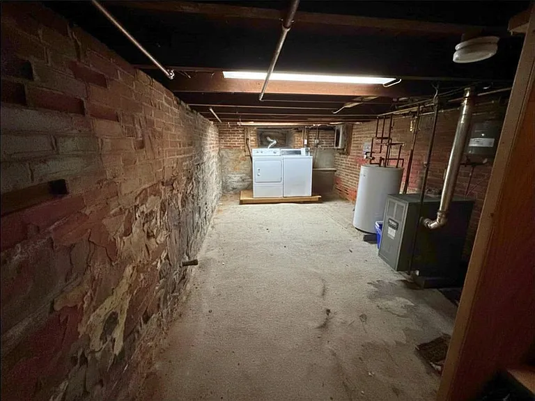 12 North St #A — Photo 19