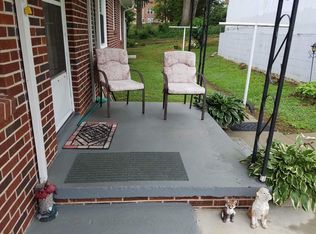 406 E Augusta St, Mc Cormick, SC 29835