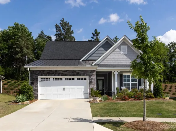 1109 Curling Creek Dr, Indian Trail, NC 28079