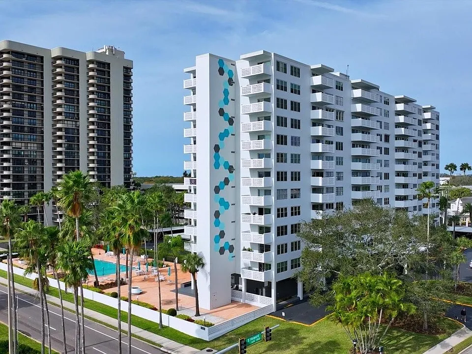 2401 Bayshore Blvd #707