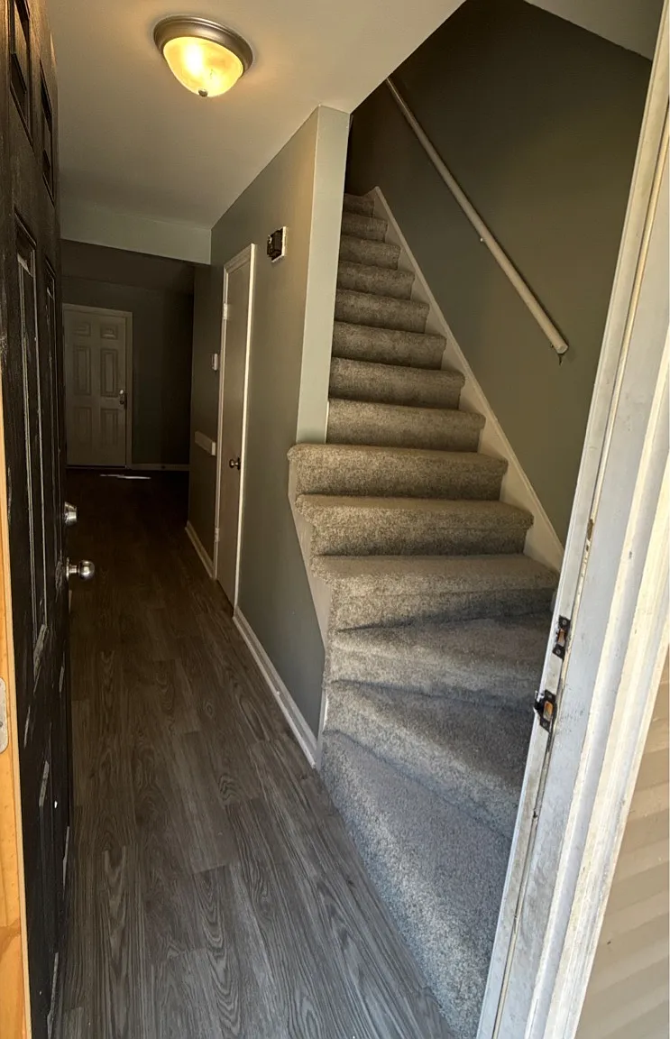 111 Aqua Ct — Photo 2