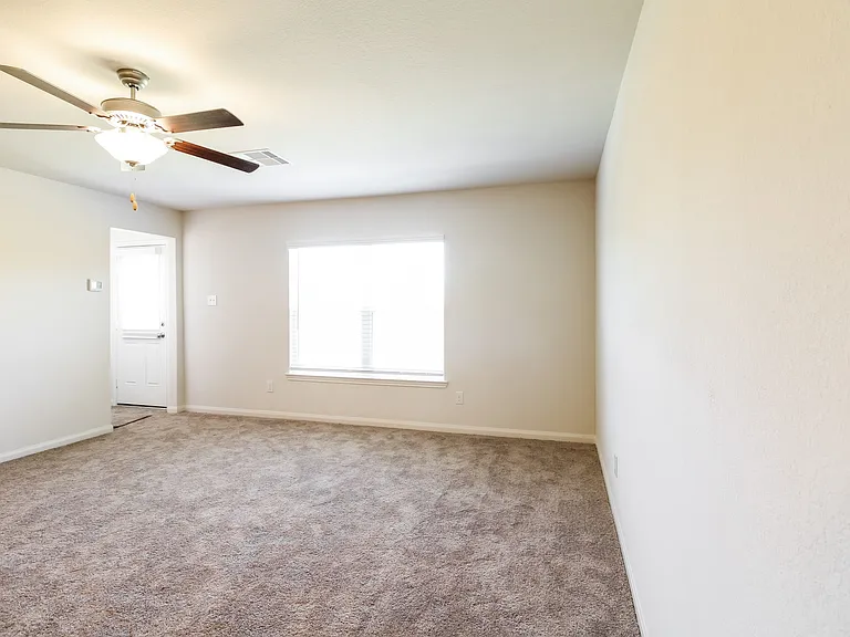 26848 Steinbeck Dr — Photo 7