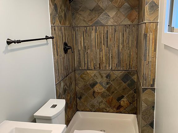 basement/recreation room bathroom
