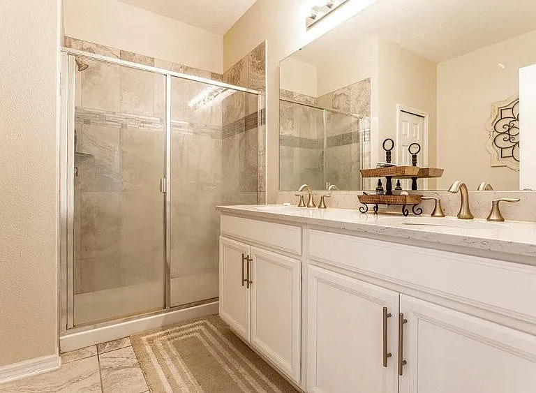 5326 Rochester Pl — Photo 8