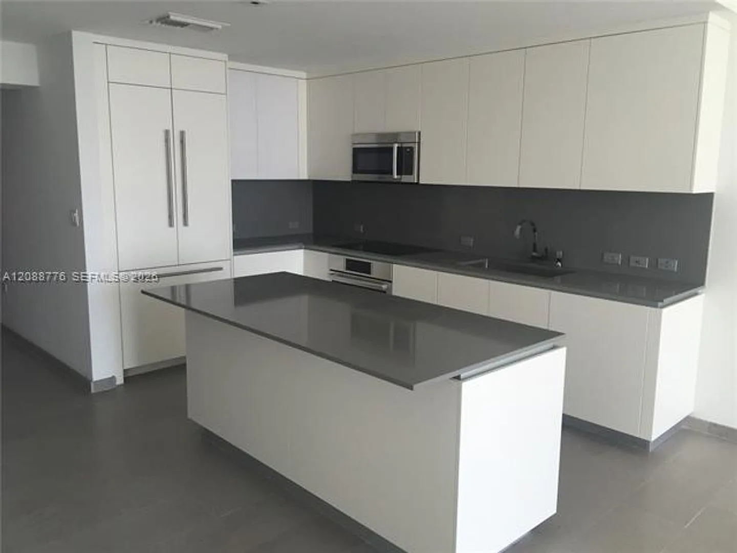 68 SE 6th St cu-3405, Miami, FL 33131 — Photo 1