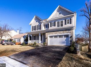 905 Lullaby Ln SE, Vienna, VA 22180