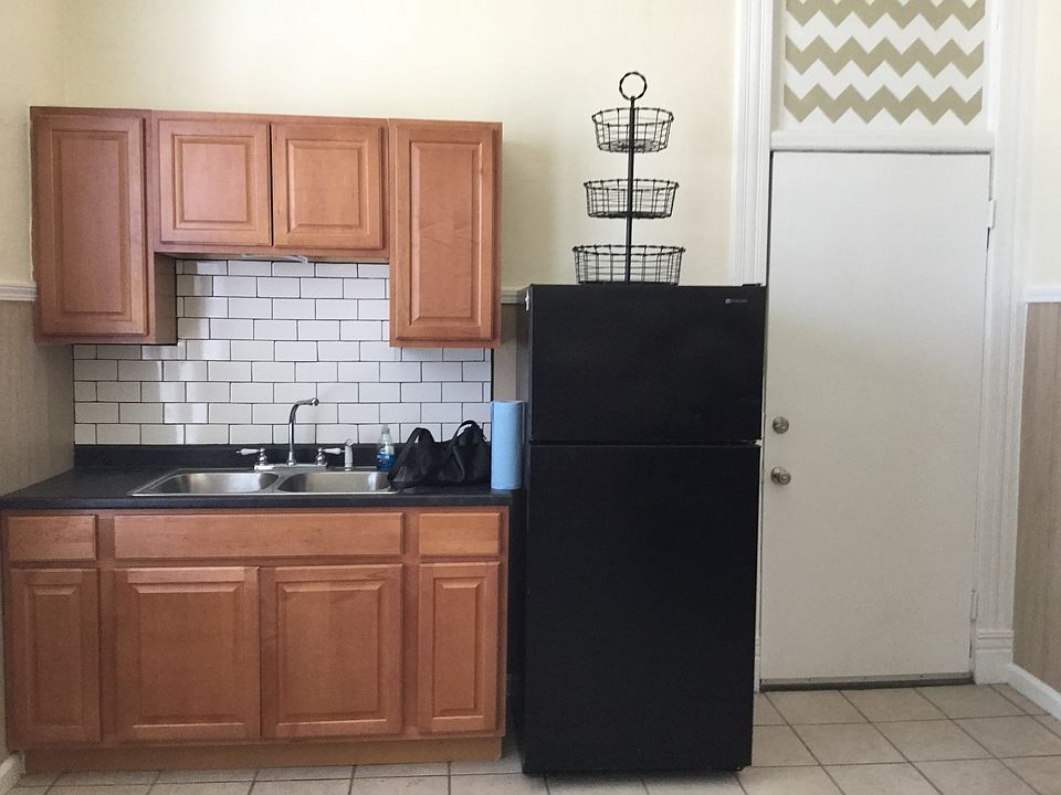 1st image of 3340A Indiana Ave