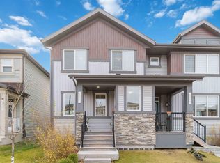 392 Charlesworth Dr SW, Edmonton, AB T6X 2G5