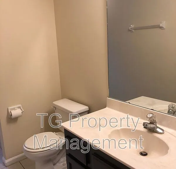 12910 Forest Glen Ct S — Photo 9