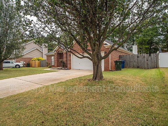 3rd image of 216 Horseshoe Bnd N