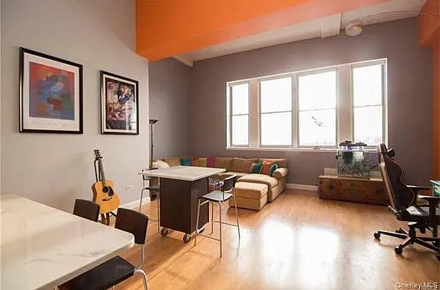 Studio, 1.0 bath, 874 sqft, $3,200 — Photo 2