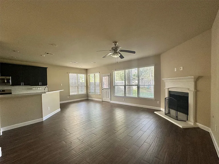 2438 Garden Falls Dr — Photo 5
