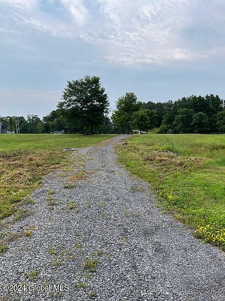 5th image of 547 Delevan Road