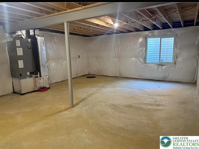 452 S Jordan St — Photo 18