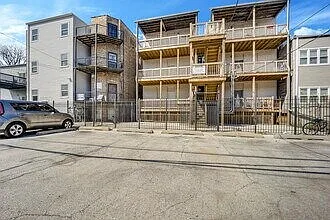 3129-3131 W Augusta Blvd #3131-2R — Photo 7