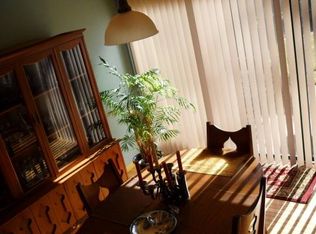 60 Towne House Rd, Hamden, CT 06514