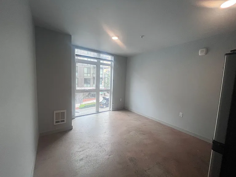 Minnie Flats | 101 Denny Way, Seattle, WA 98109 — Photo 21
