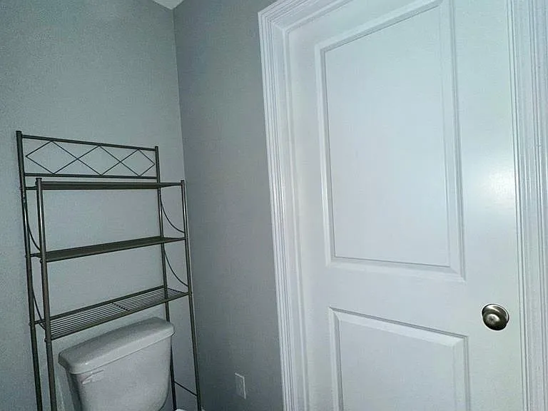 2219 Northridge Ave — Photo 10