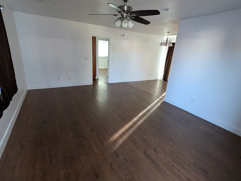 1221 Fordham Ave — Photo 8