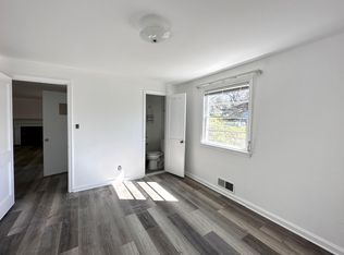 2342 Grove Ave, Falls Church, VA 22046