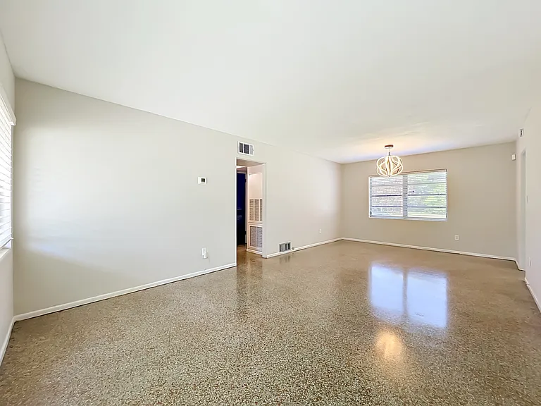 5342 Adanson St — Photo 34
