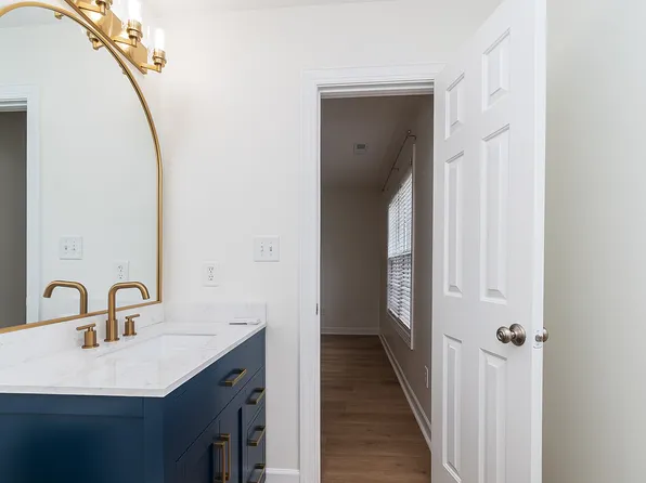 729 Stadium Dr, Wake Forest, NC 27587