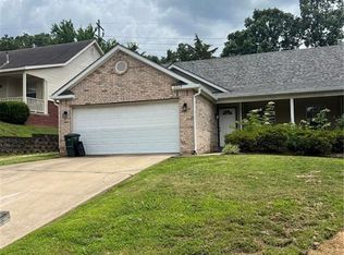 2229 E Cinnamon Way, Fayetteville, AR 72703