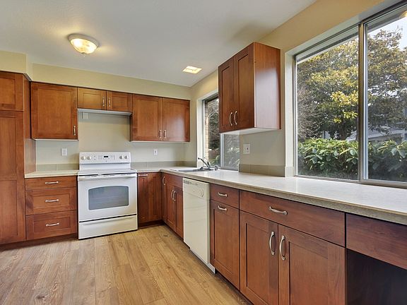 4th image of 8642 Onyx Dr SW Unit D