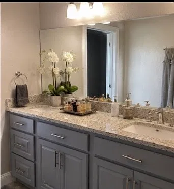4 bed, 2014 sqft, $3,200 — Photo 2