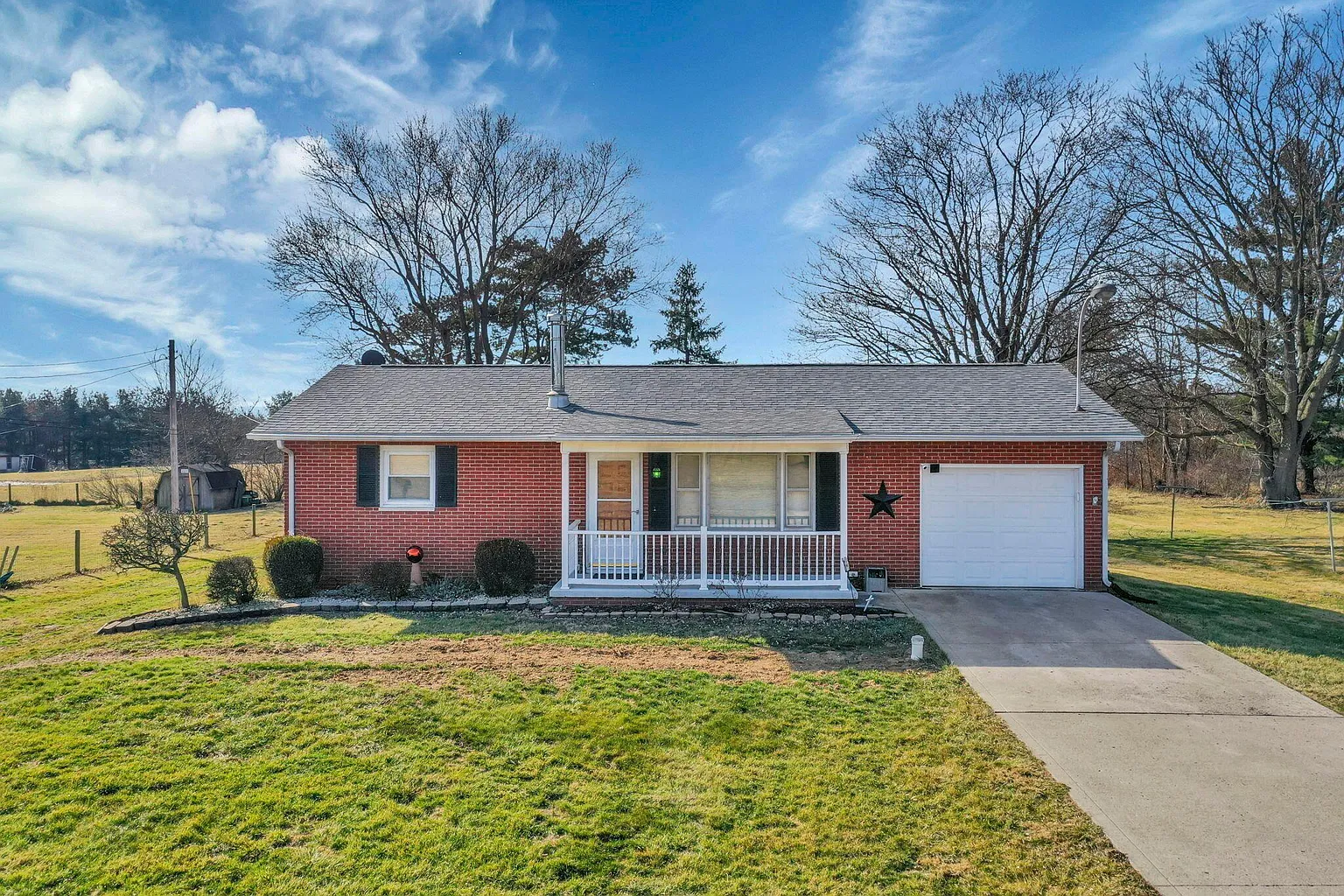 4315 Brook Rd NW photo 1