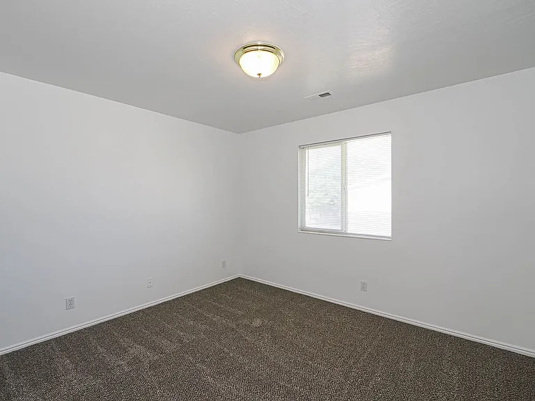 1445 S Monroe Blvd — Photo 16