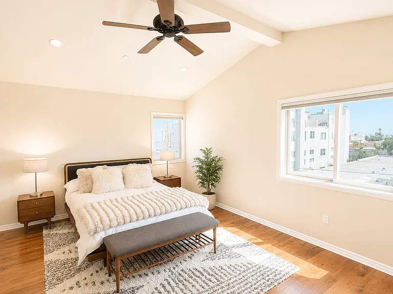 1420 S Bundy Dr #405 — Photo 6