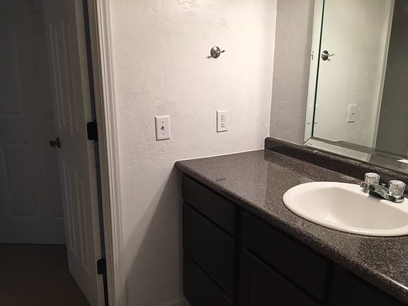 5th image of 6917 Weatherwood Dr