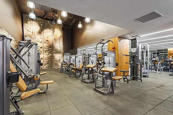 Rented by Compass | media 35