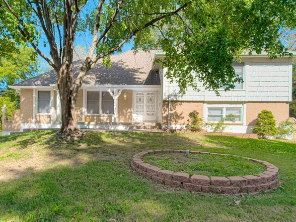 14616 E 43rd St S, Independence, MO 64055