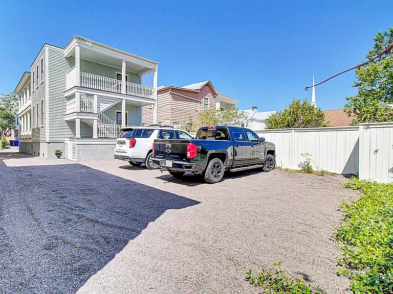 54 Hanover St — Photo 24