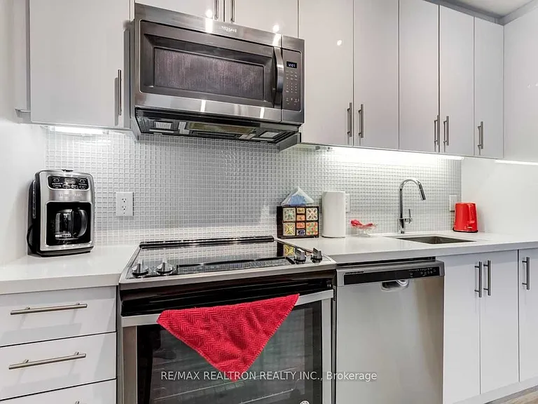 301 Sea Ray Ave #C223 — Photo 7