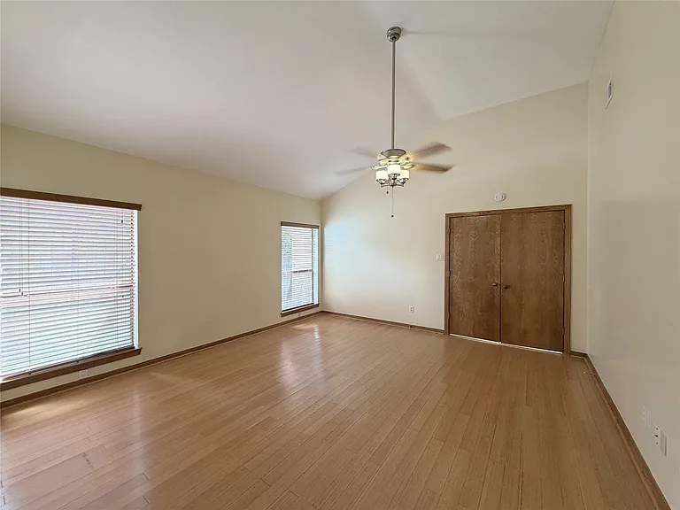 13103 Waldemere Dr — Photo 18