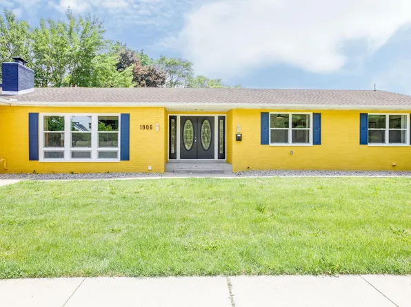 1906 Corby Blvd, South Bend, IN 46617