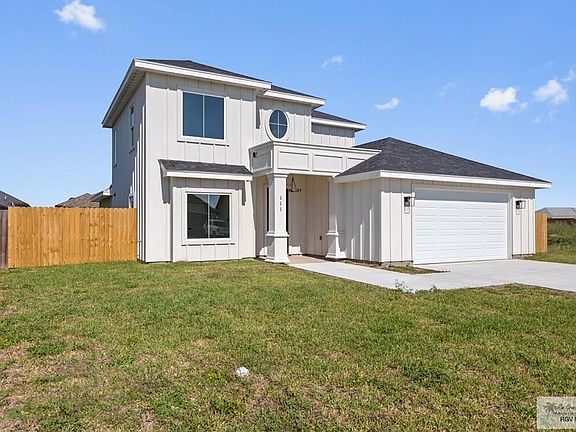3rd image of 111 Heron Dr