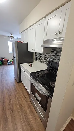 256 Belleville Ave Photo 1