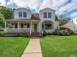 24 Newell Rd, Merrick, NY 11566