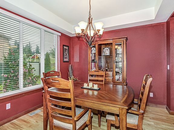 5th image of 3213 80th Ave NE