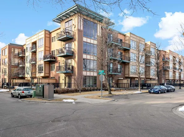 1070 Grandview Ct NE APT 313, Columbia Heights, MN 55421